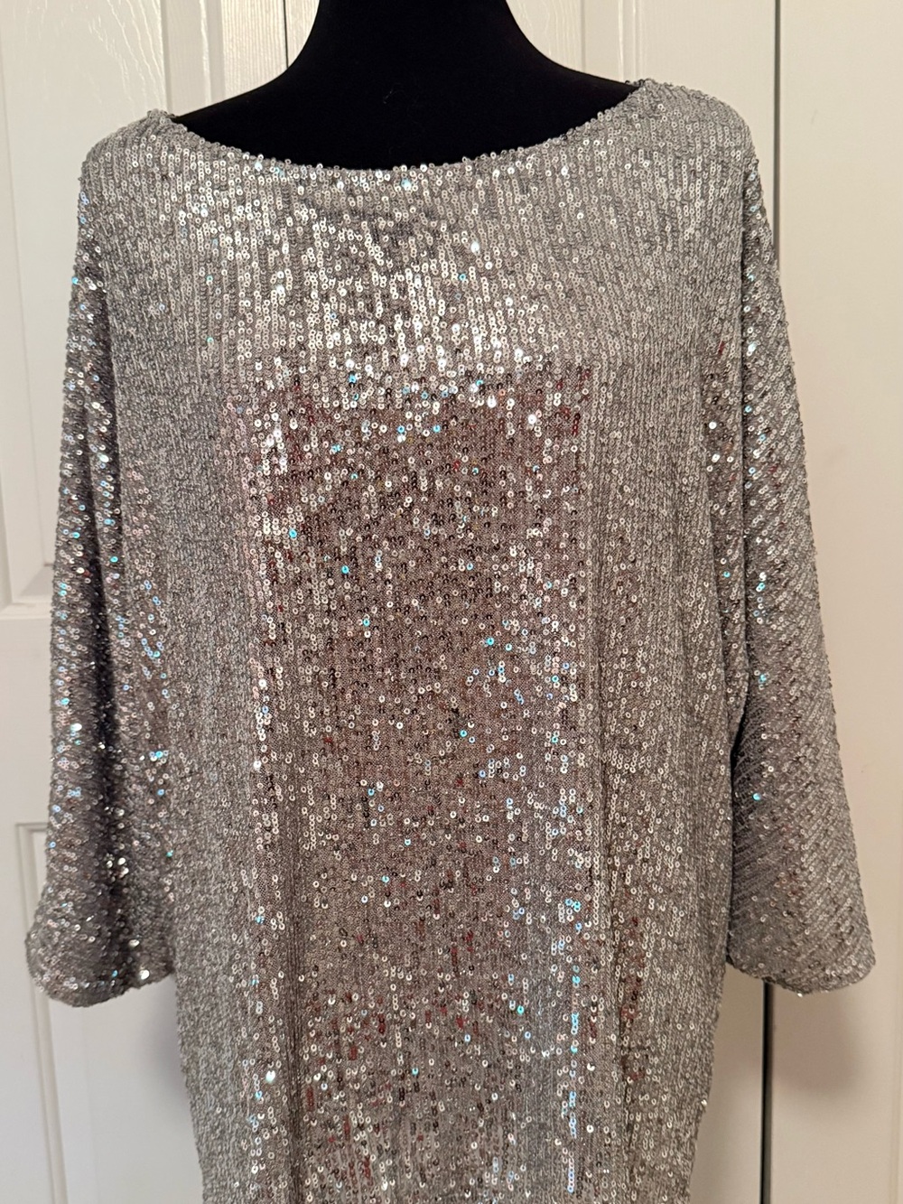 Cable & Gauge Silver Sequin Scoop Neck Pullover Party Dinner Disco Holiday - Picture 2 of 13